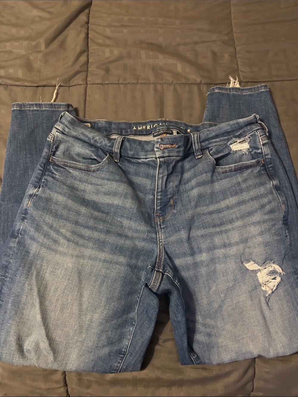 American Eagle High Rise - Picture 2 of 4